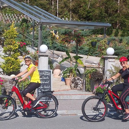 Gasthof Klug Zum Ehrensepp Modriach Exteriör bild