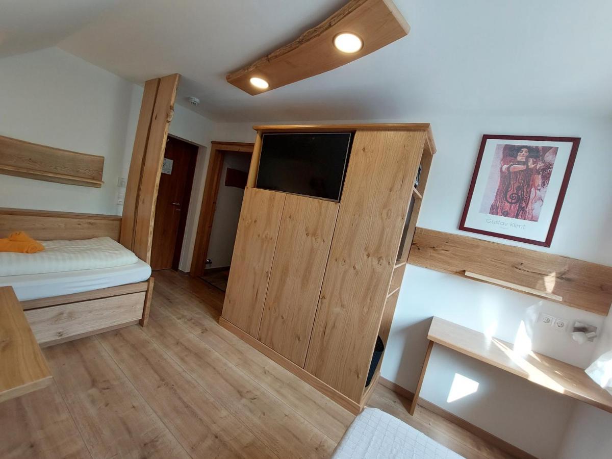 Gasthof Klug Zum Ehrensepp Modriach Exteriör bild