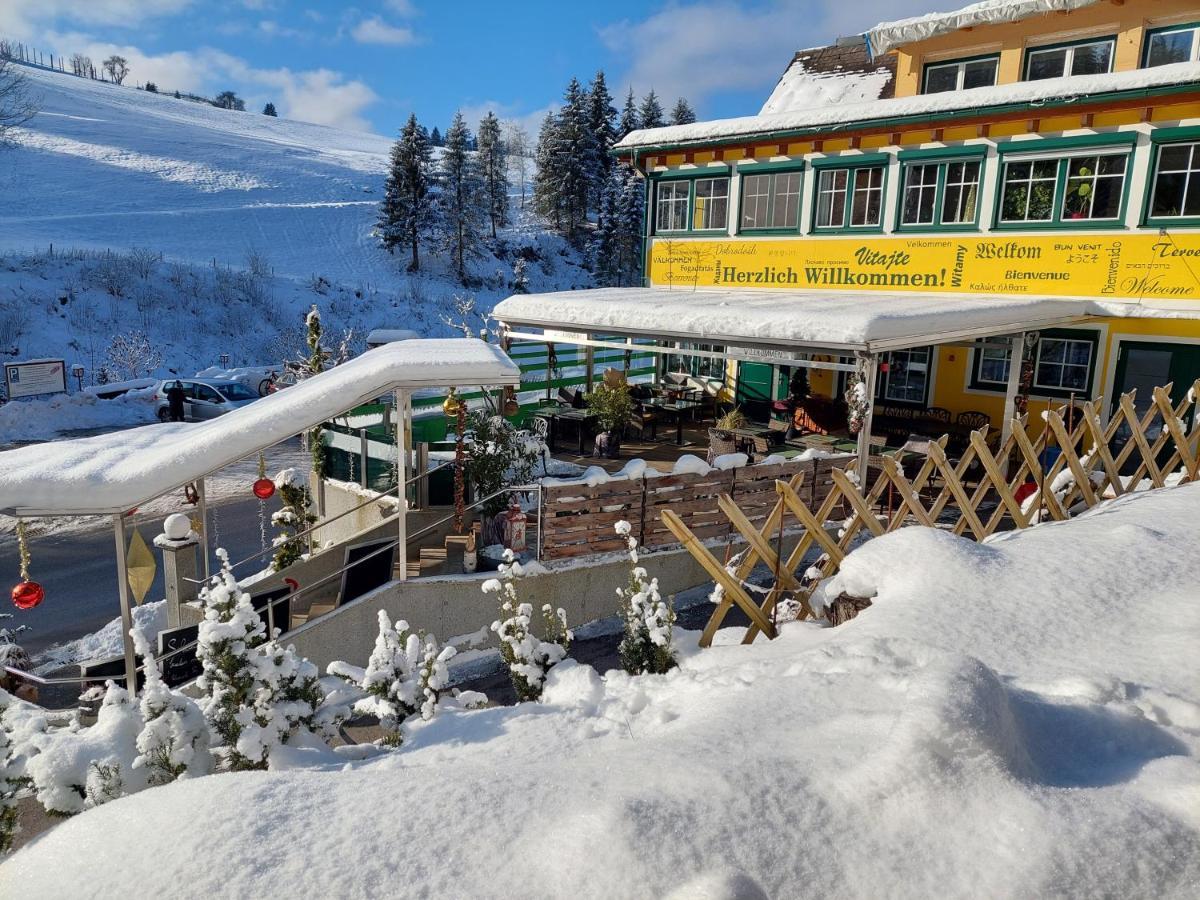 Gasthof Klug Zum Ehrensepp Modriach Exteriör bild
